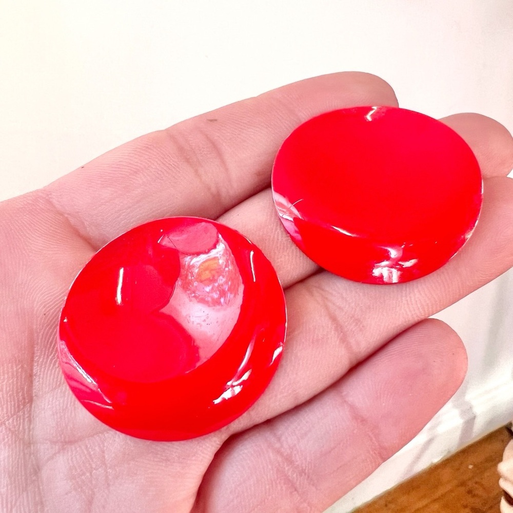 CHERRY RED 1980’s 80s Vintage Retro Fashion Round Avant Garde Metal Earrings